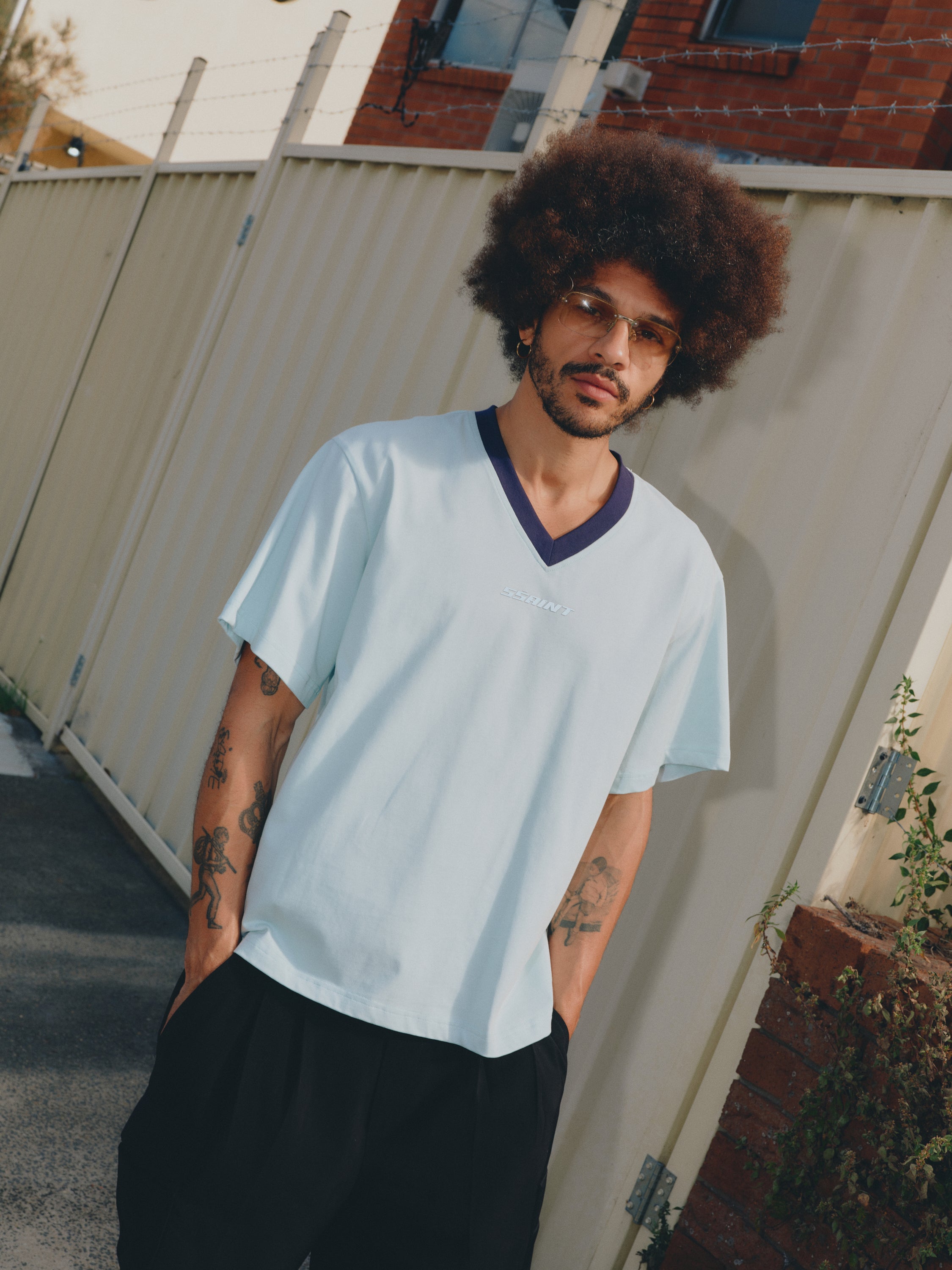 REFLECTIVE V NECK TEE - MINT