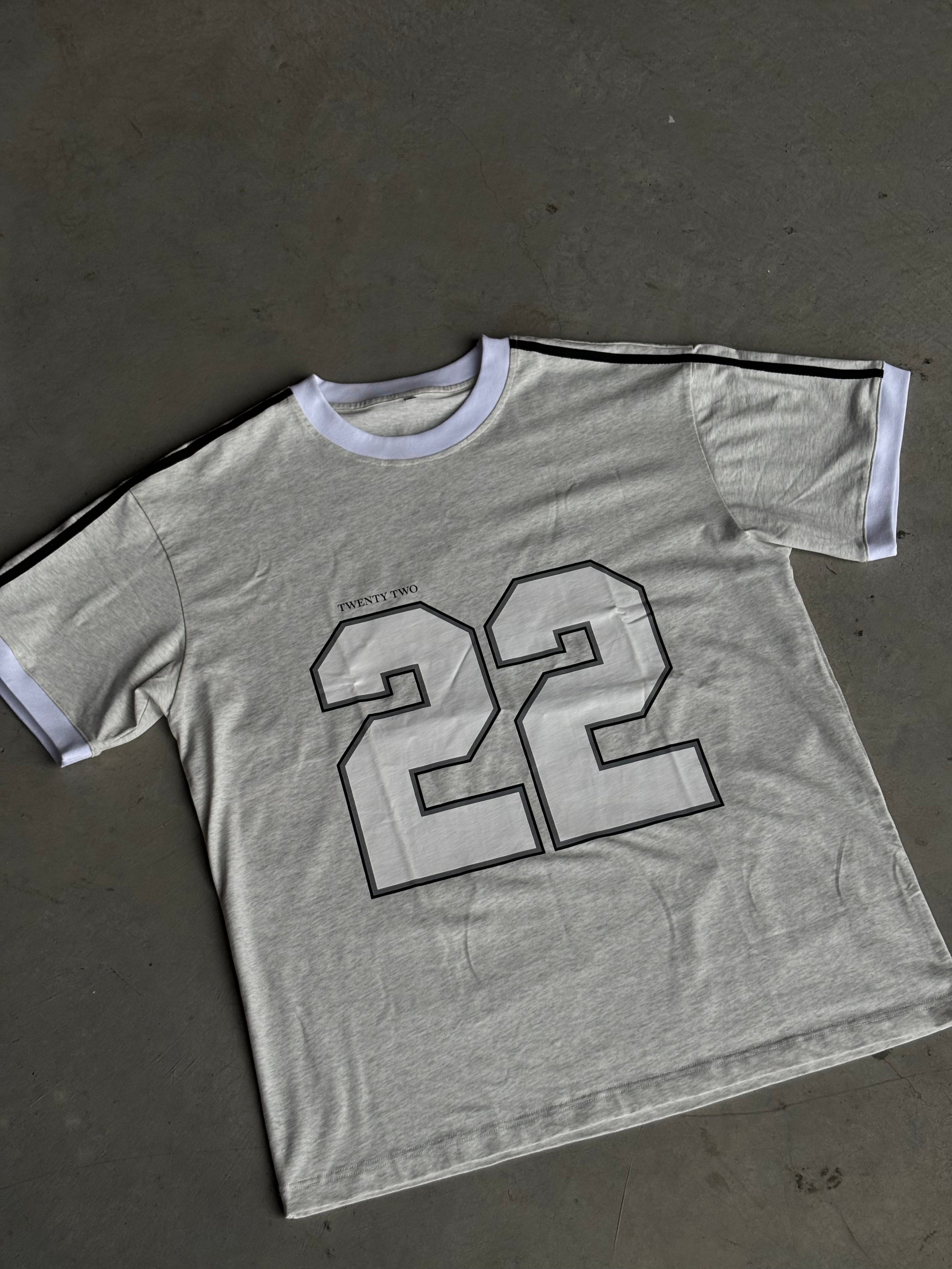 TWENTY TWO TEE - GREY