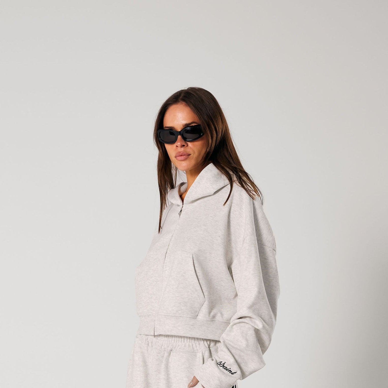 SŚAINT CROPPED HOODIE GREY